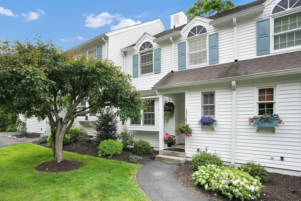 Unit for sale at 158 Jay Court, Lewisboro, NY 10518