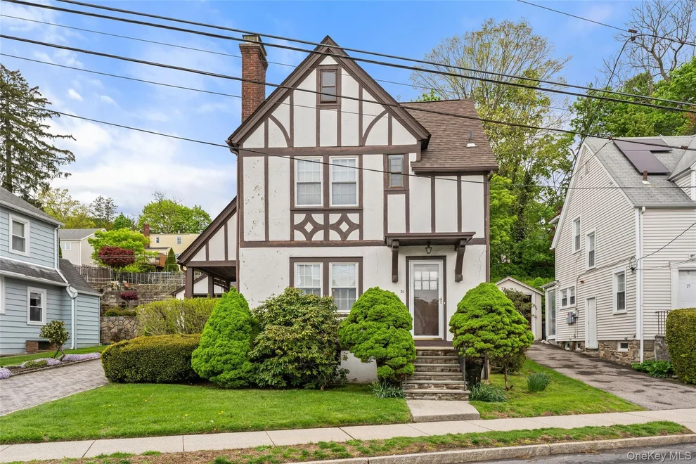 Unit for sale at 31 Lynton Place, White Plains, NY 10606