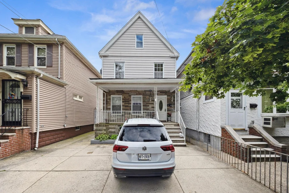 Unit for sale at 1639 Hone Avenue, New York, NY 10461