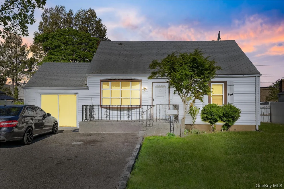 Unit for sale at 47 Cardinal Road, Hempstead, NY 11756