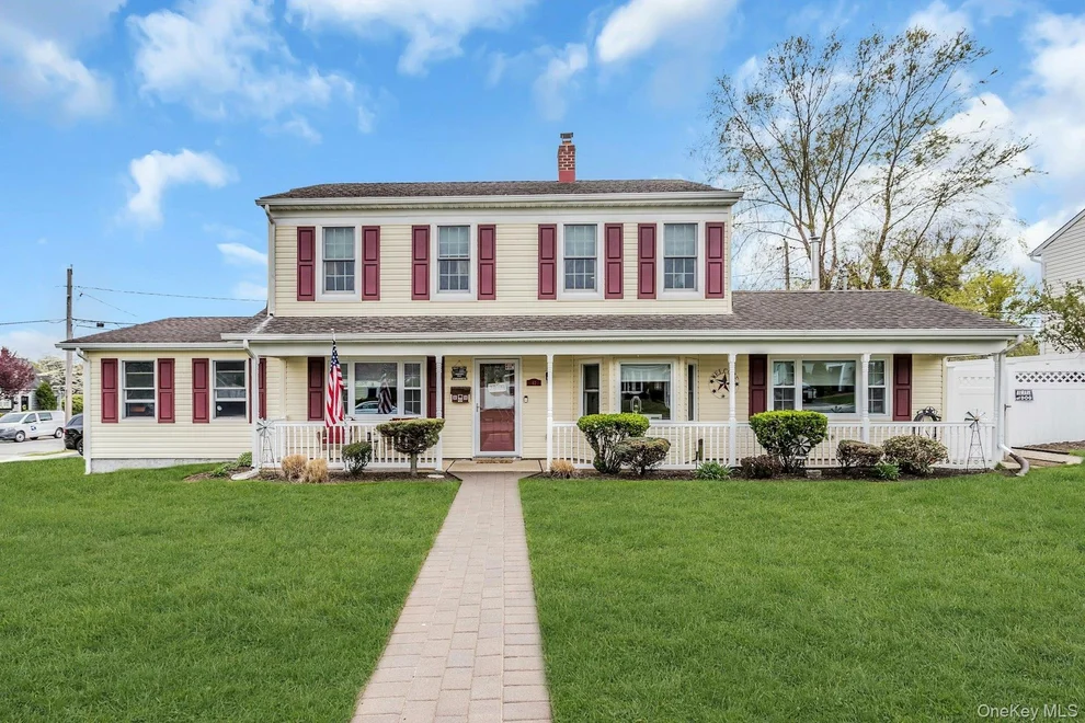 Unit for sale at 42 Spring Lane, Hempstead, NY 11756