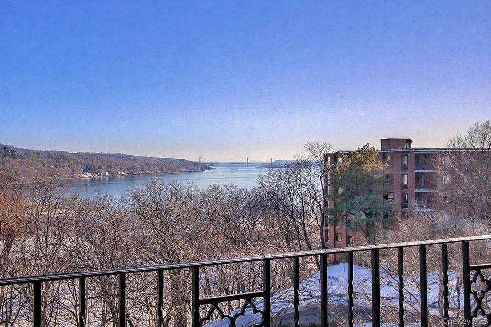 Unit for sale at 16 Rockledge Avenue, Ossining, NY 10562