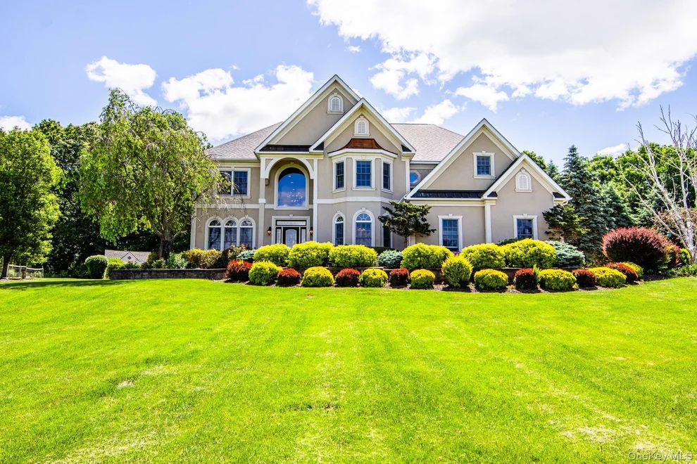Unit for sale at 17 Dorian Way, Hamptonburgh, NY 10916