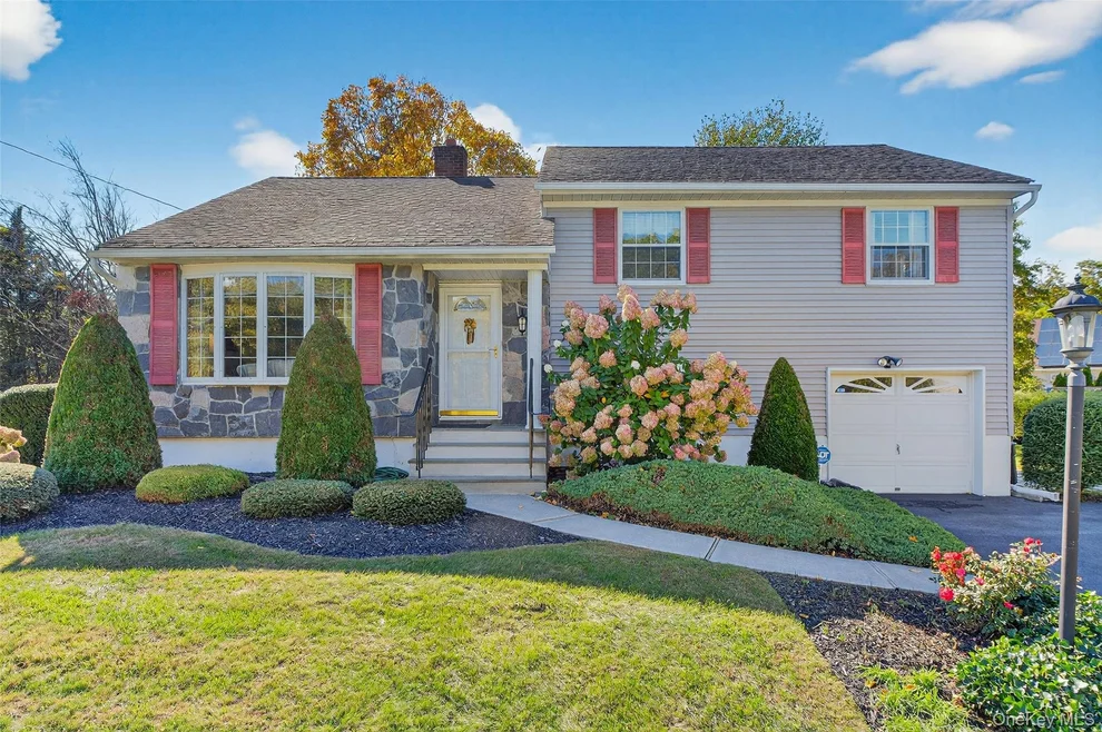 Unit for sale at 30 Morris Drive, Hyde Park, NY 12538