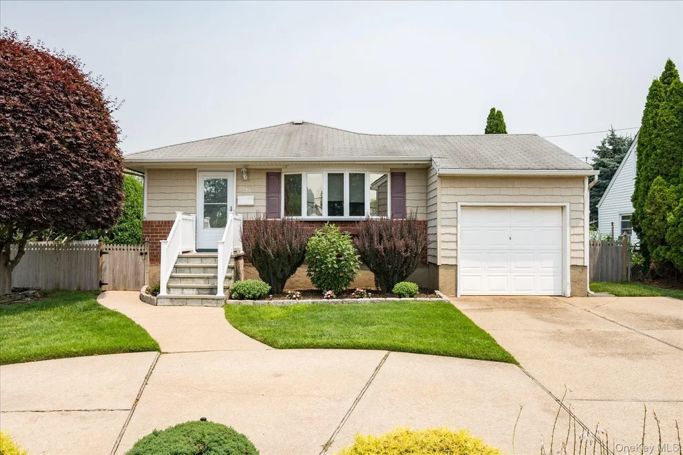 Unit for sale at 3191 N Jerusalem Road, Hempstead, NY 11756