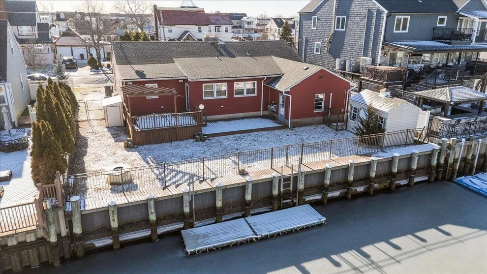 Unit for sale at 62 2nd Street W, Hempstead, NY 11520