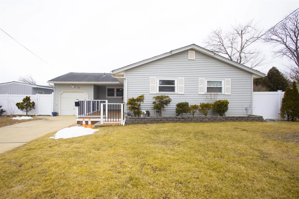 Unit for sale at 20 Warren Street, Islip, NY 11717