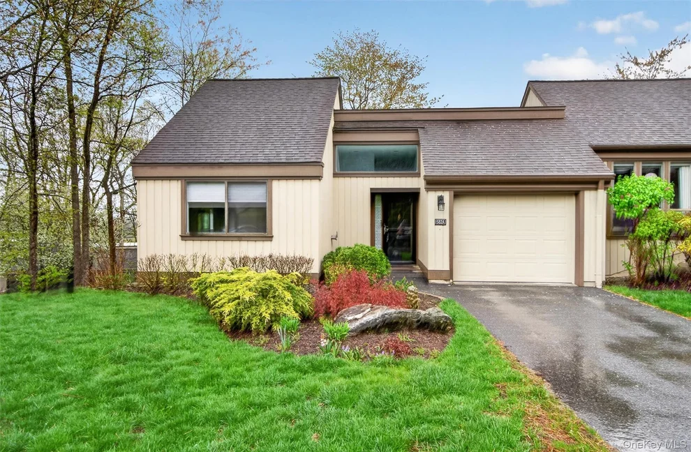 Unit for sale at 582 Heritage Hills, Somers, NY 10589