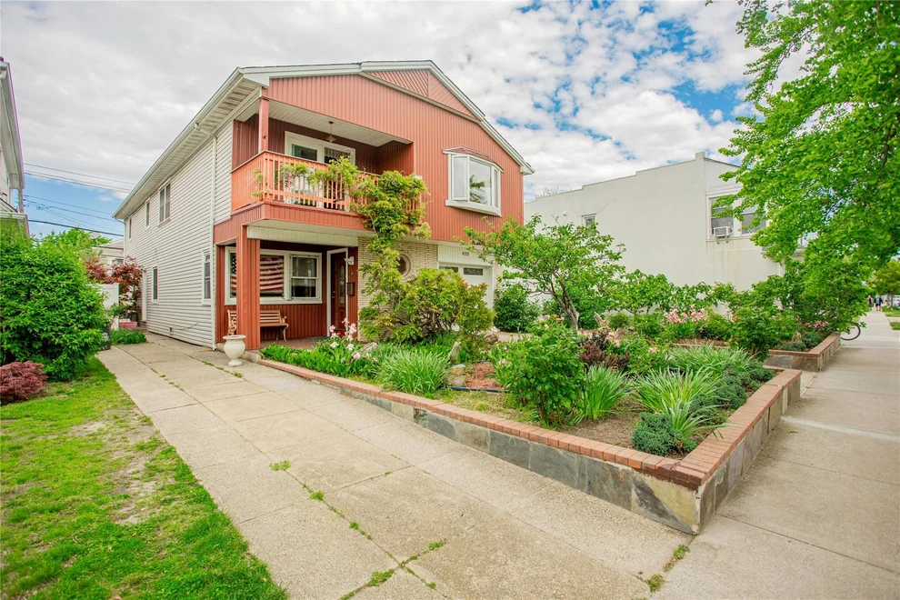 Unit for sale at 429 E Park Avenue, Long Beach, NY 11561