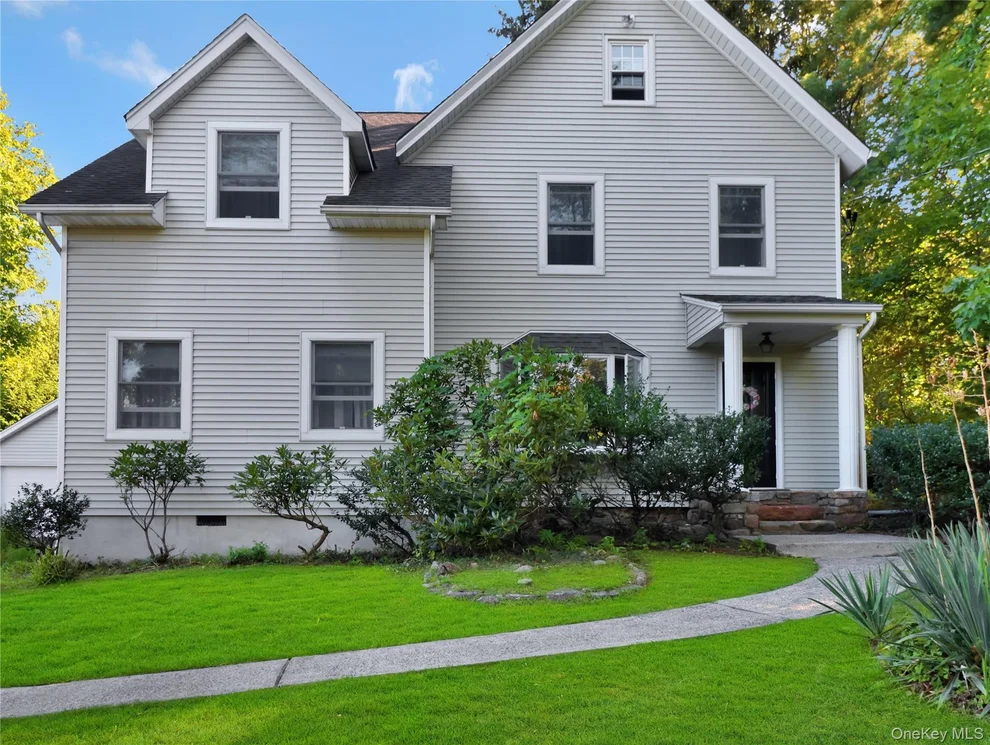 Unit for sale at 183 New Hempstead Road, Clarkstown, NY 10956