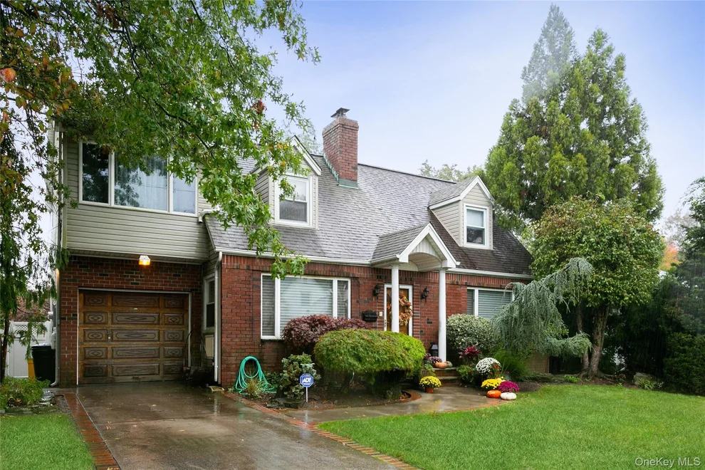 Unit for sale at 11 Avon Road, Hempstead, NY 11557
