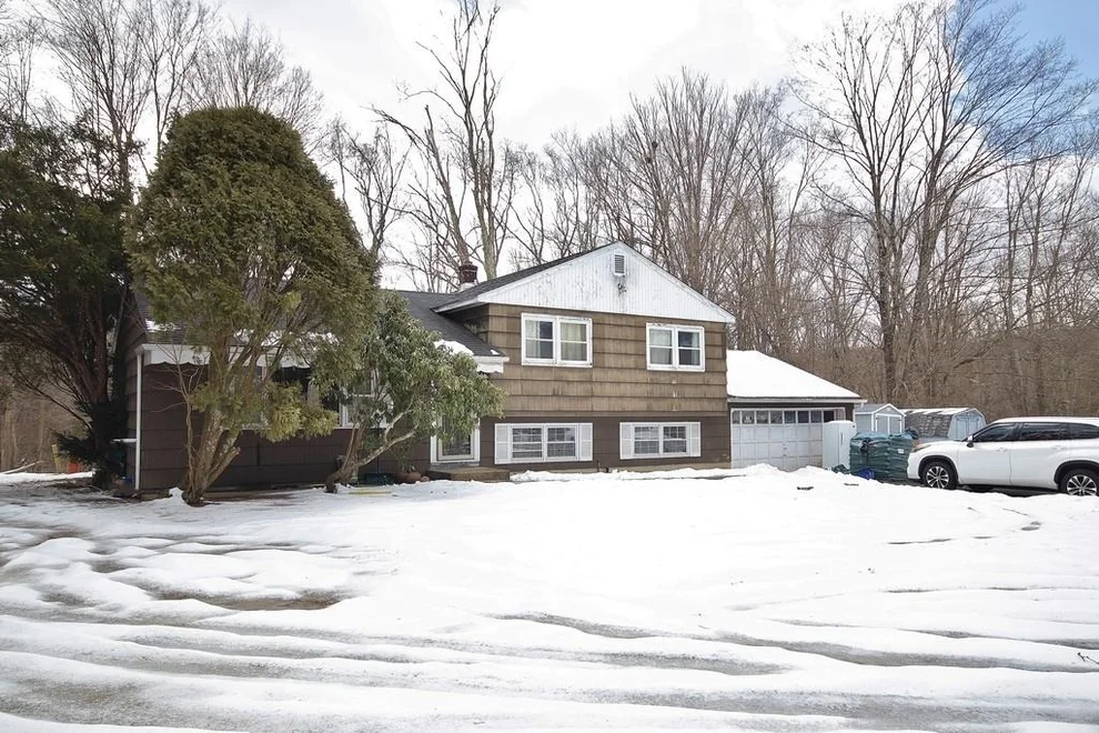 Unit for sale at 3 White Road, Putnam Valley, NY 10579