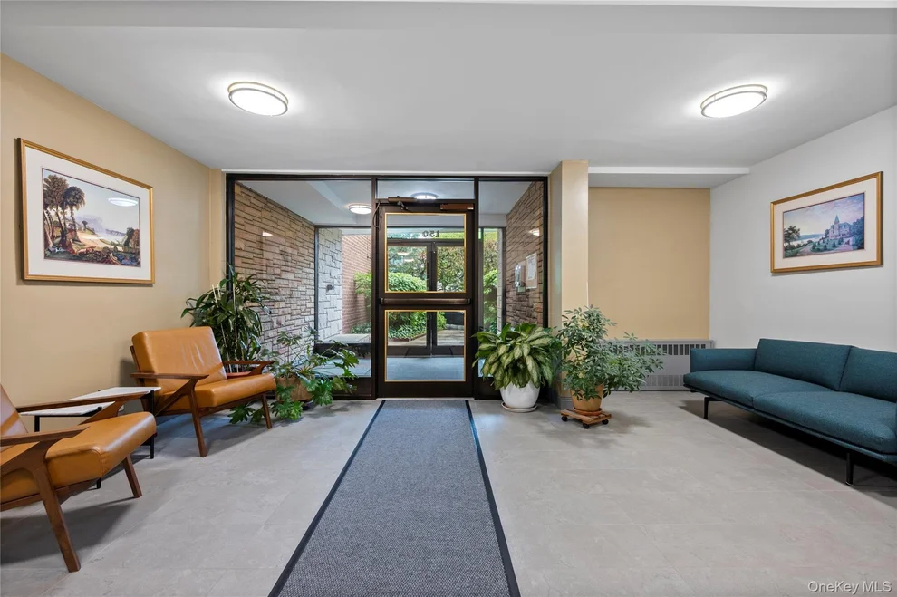 Unit for sale at 150 Draper Lane, Greenburgh, NY 10522