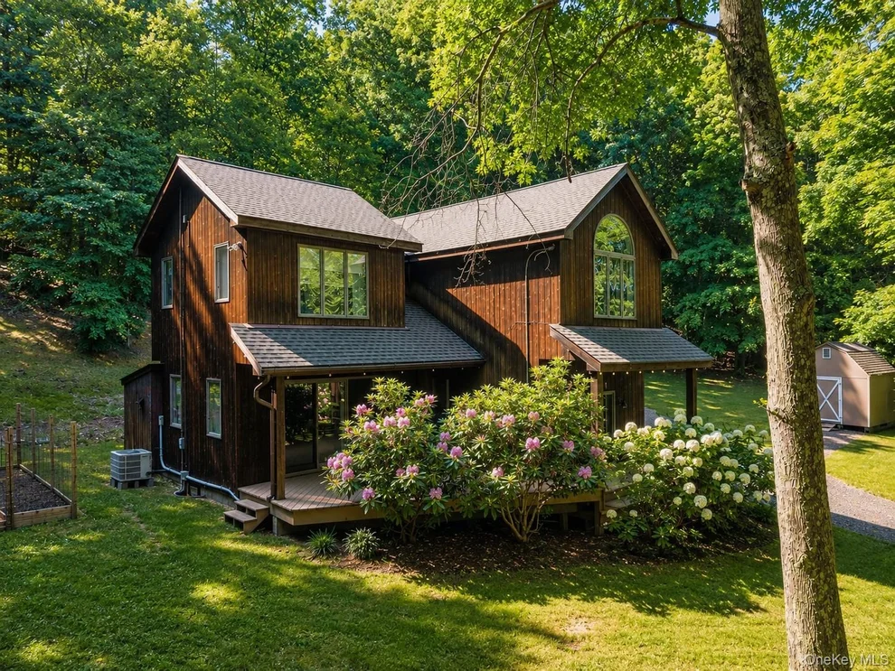 Unit for sale at 10 Dickman Farm Road, Gallatin, NY 12571