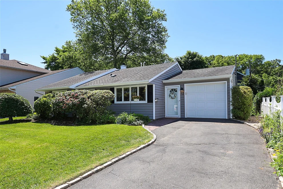 Unit for sale at 12 Ronan Road, Glen Cove, NY 11542
