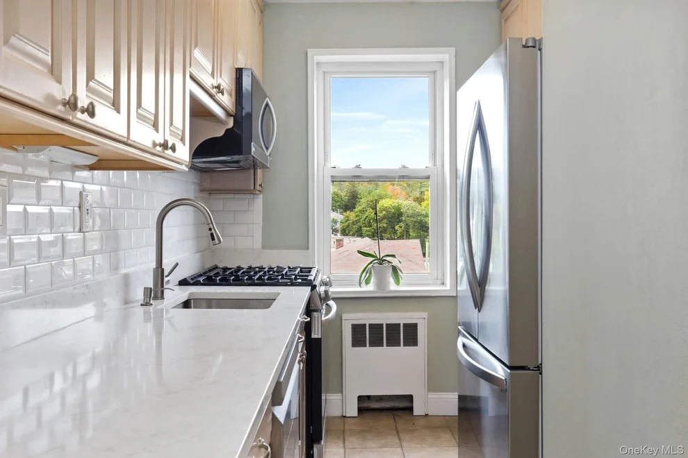 Unit for sale at 30 E Hartsdale Avenue, Greenburgh, NY 10530