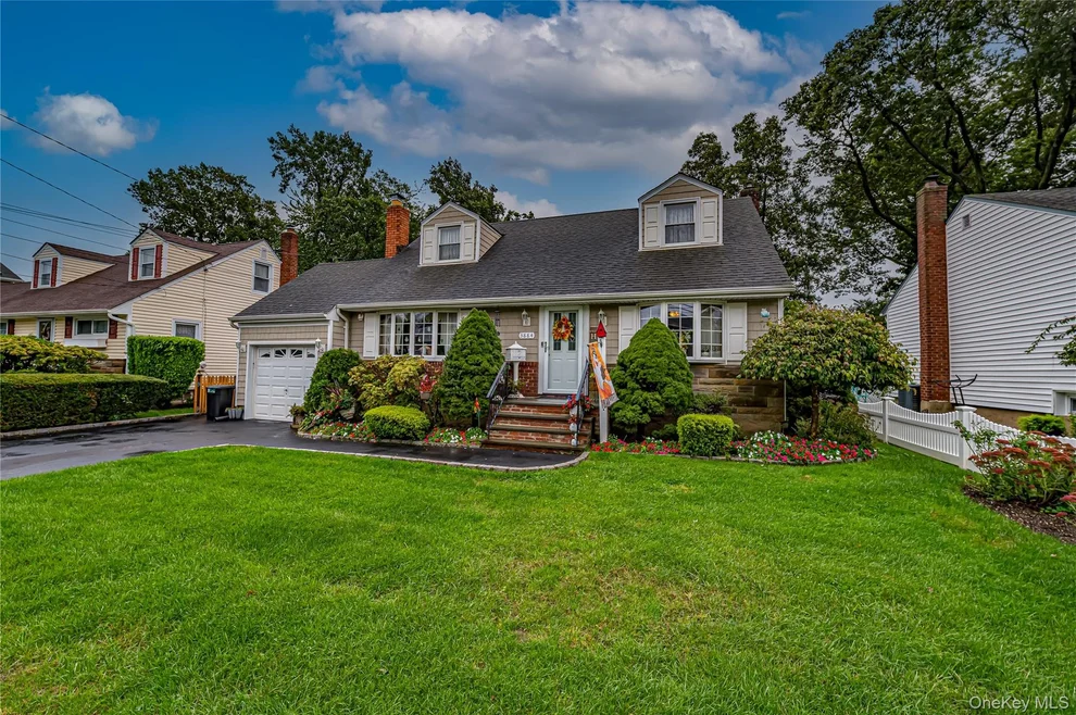 Unit for sale at 3884 Lincoln Street, Hempstead, NY 11783