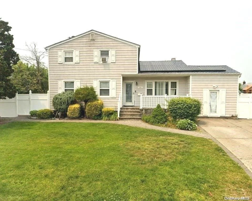 Unit for sale at 206 Jefferson Avenue, Islip, NY 11717