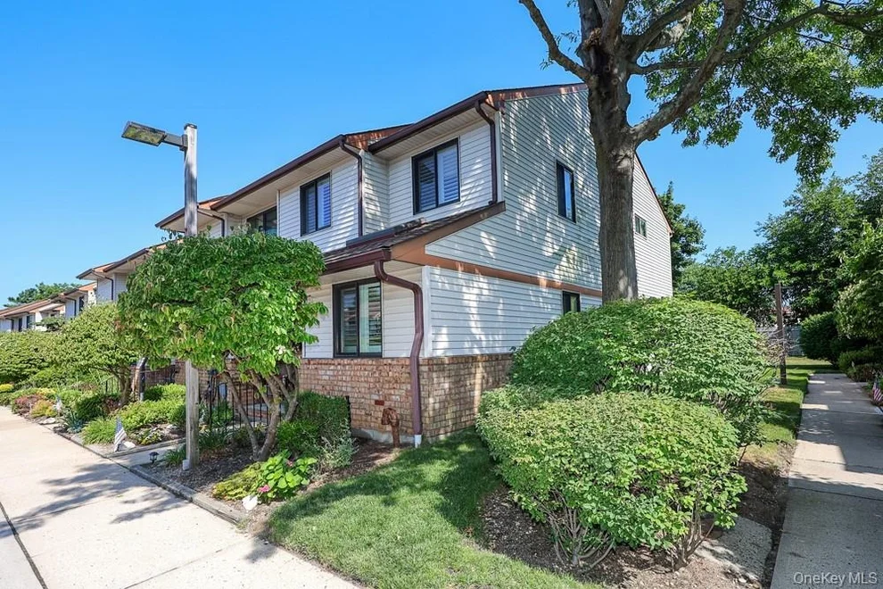 Unit for sale at 155 Laurel Lane, Hempstead, NY 11793