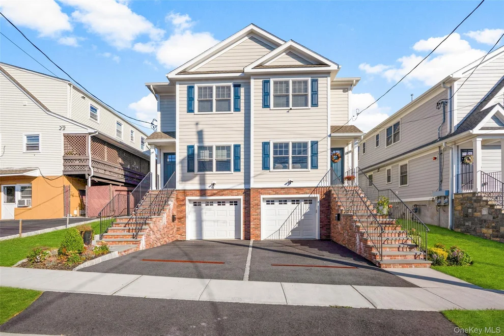 Unit for sale at 194 Gainsborg Avenue E, Harrison, NY 10604