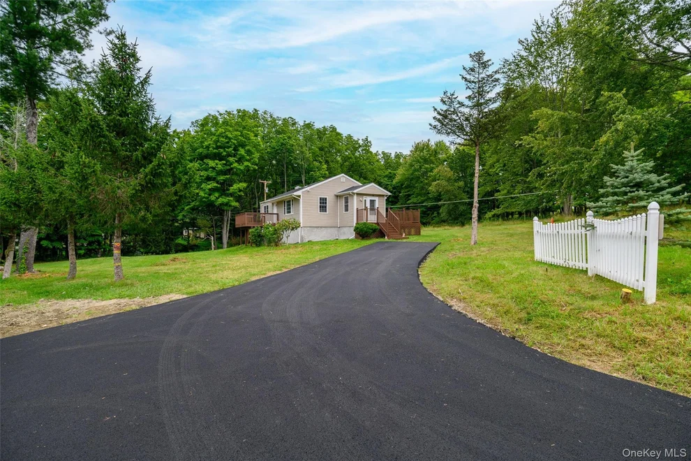 Unit for sale at 20 Townsend Extension, Beekman, NY 12540