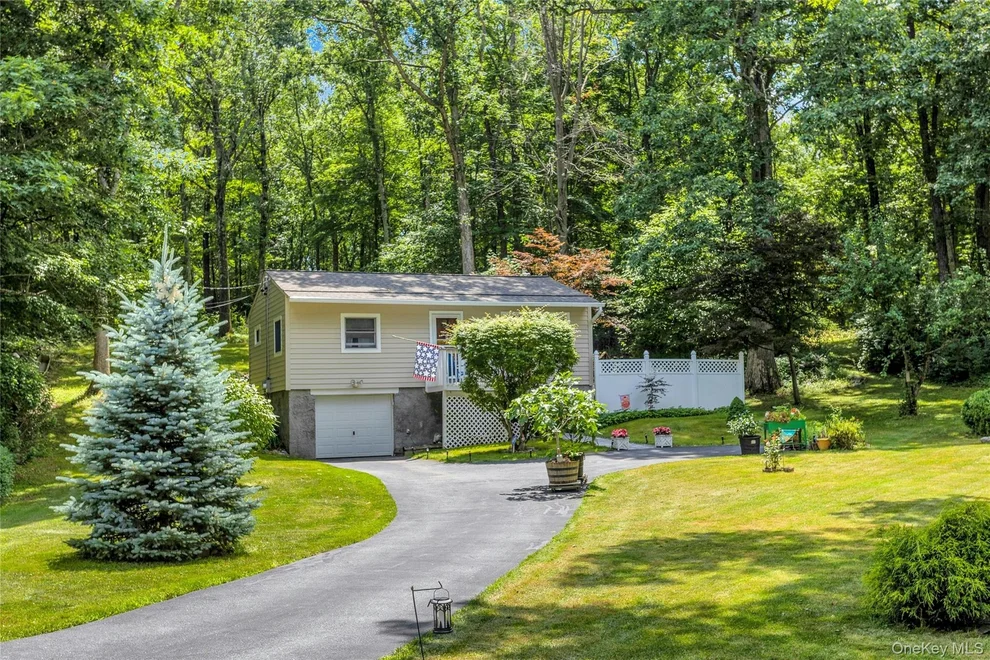 Unit for sale at 577 Wood Road, Carmel, NY 10541