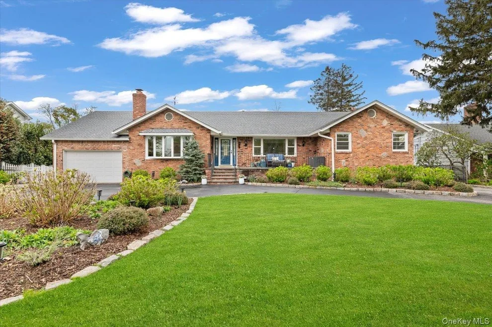 Unit for sale at 11 Beaver Drive, Oyster Bay, NY 11709