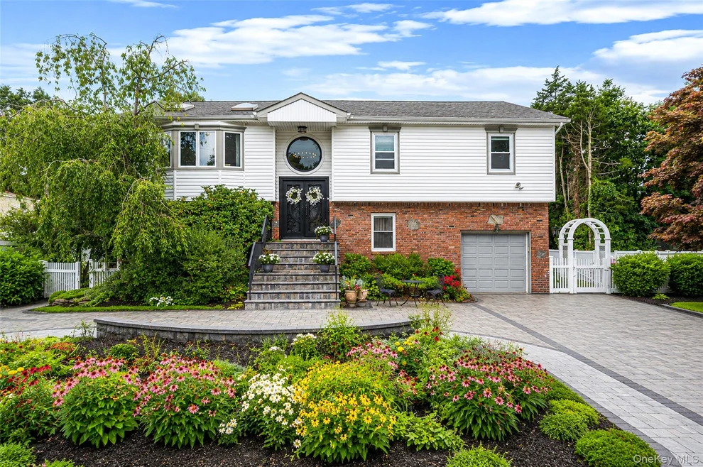 Unit for sale at 25 Kellogg Place, Huntington, NY 11746