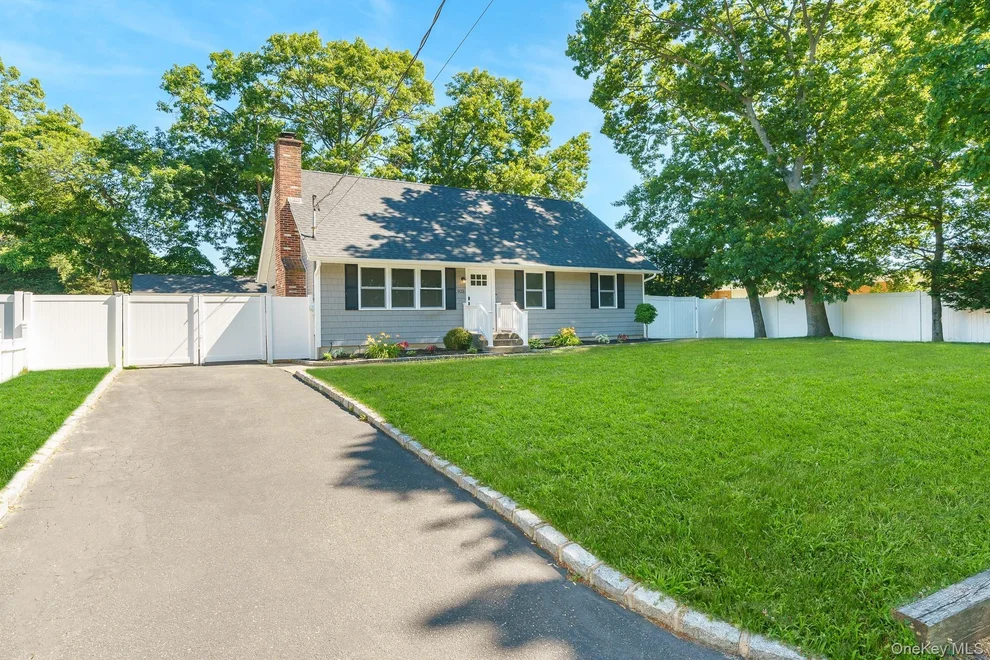Unit for sale at 925 Liberty Street, Islip, NY 11716