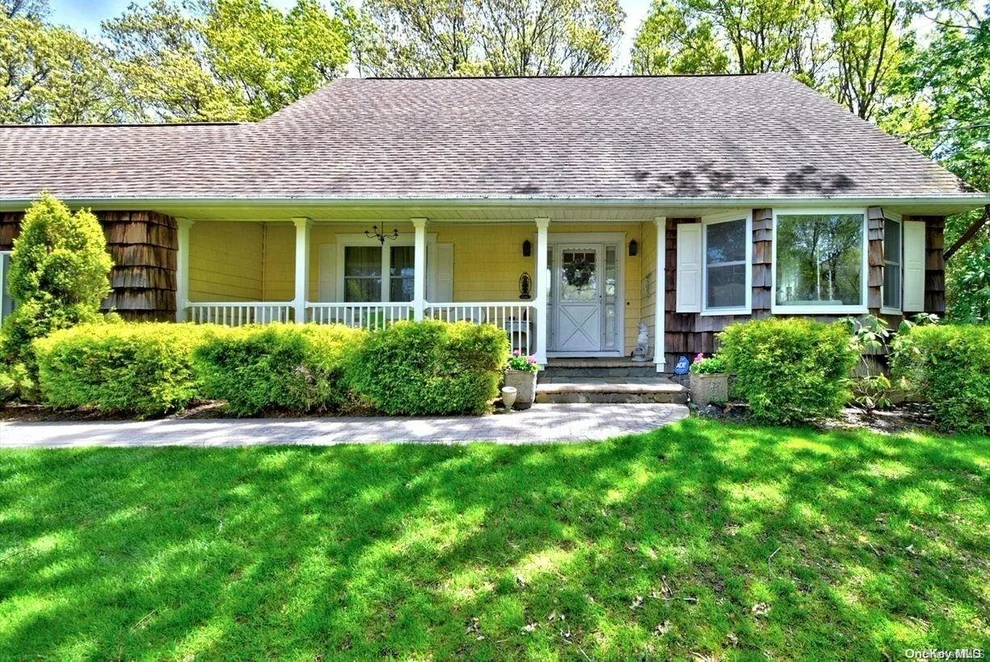 Unit for sale at 20 Josephine Drive, Riverhead, NY 11792
