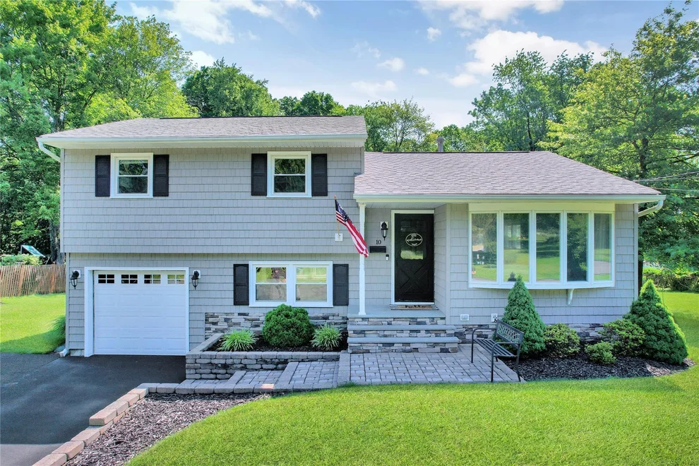 Unit for sale at 10 Victoria Drive, Clarkstown, NY 10954