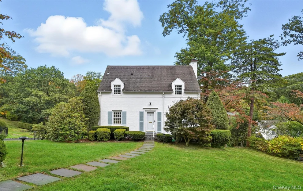 Unit for sale at 21 Braxmar Drive S, Harrison, NY 10528