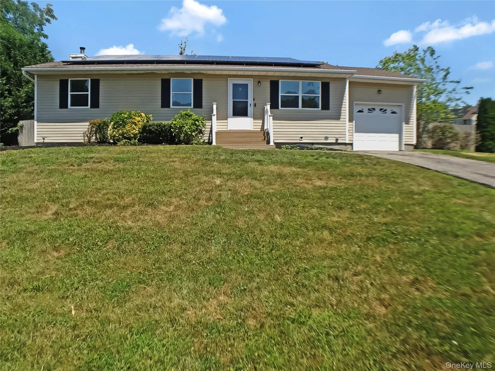 Unit for sale at 79 Meadow Court, Brookhaven, NY 11949