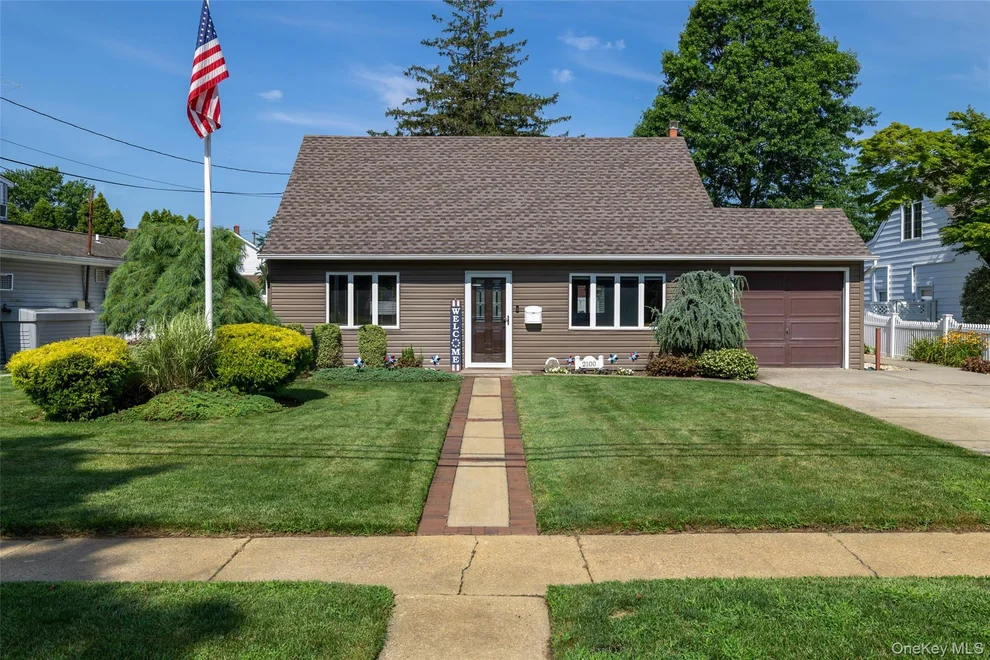 Unit for sale at 2100 North Drive, Hempstead, NY 11783