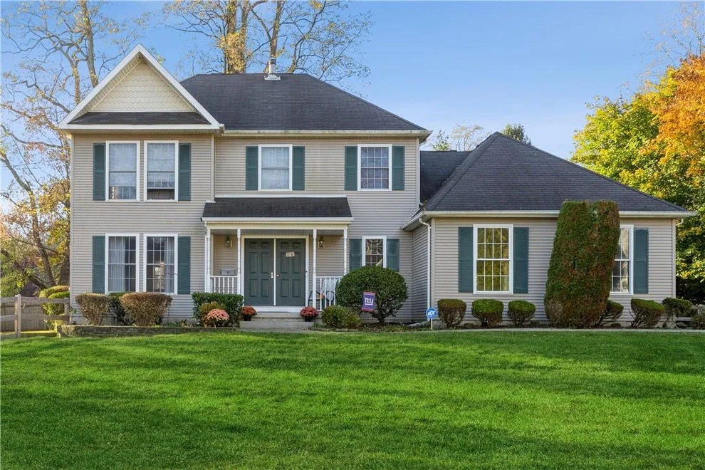 Unit for sale at 5 Roosevelt Place, Clarkstown, NY 10956