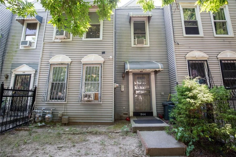 Unit for sale at 944 E 178th Street, New York, NY 10460