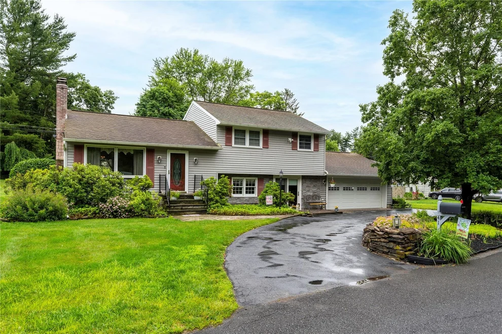 Unit for sale at 41 Circle Drive, Hyde Park, NY 12538