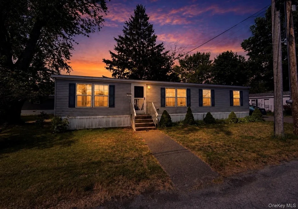 Unit for sale at 148 Old Ravina Road, Bethlehem, NY 12158