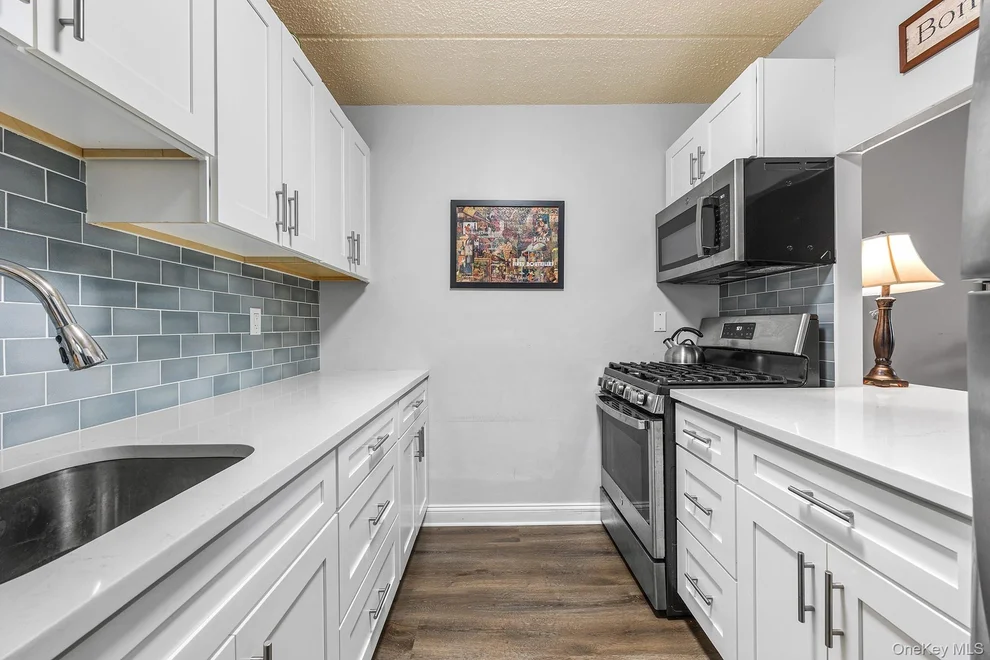 Unit for sale at 1 Consulate Drive, Eastchester, NY 10707