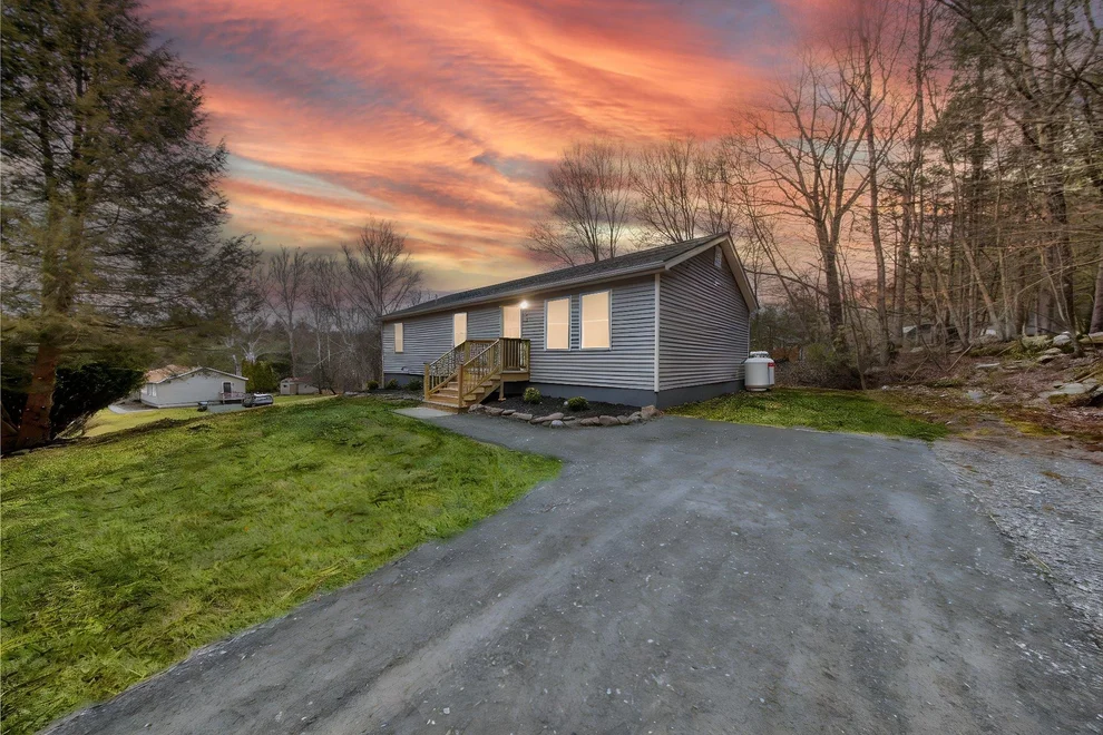 Unit for sale at 5 Schoolhouse Lane, Deerpark, NY 12771