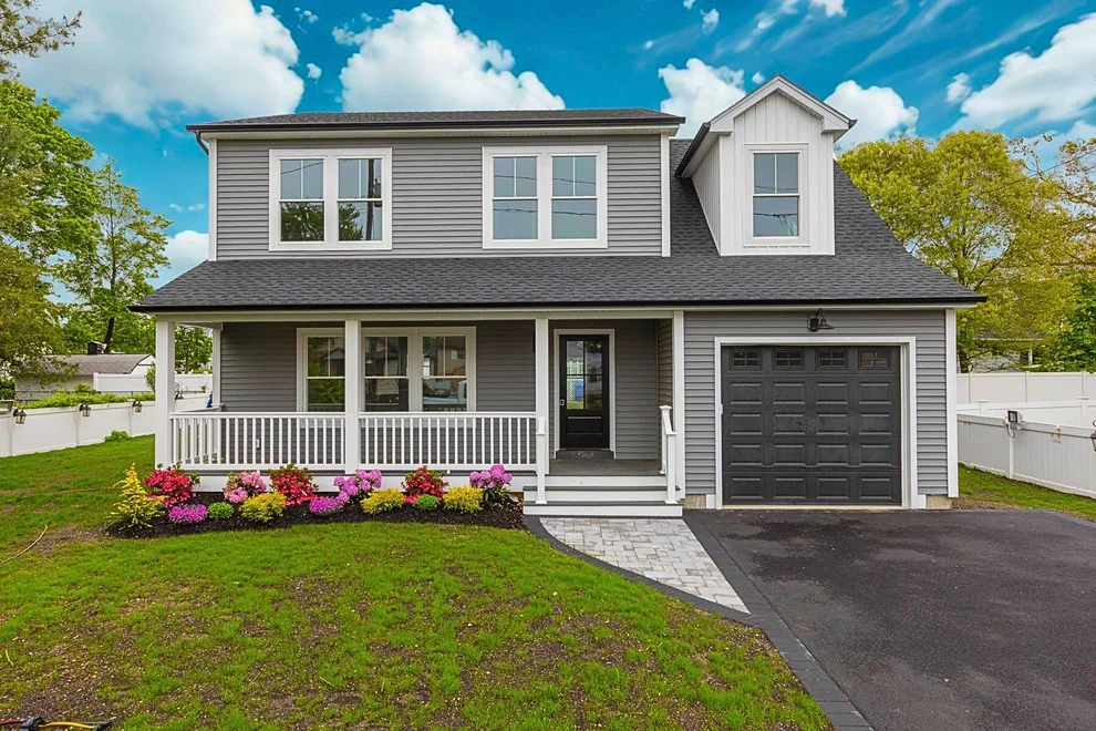 Unit for sale at 29 Ireland Place, Babylon, NY 11704