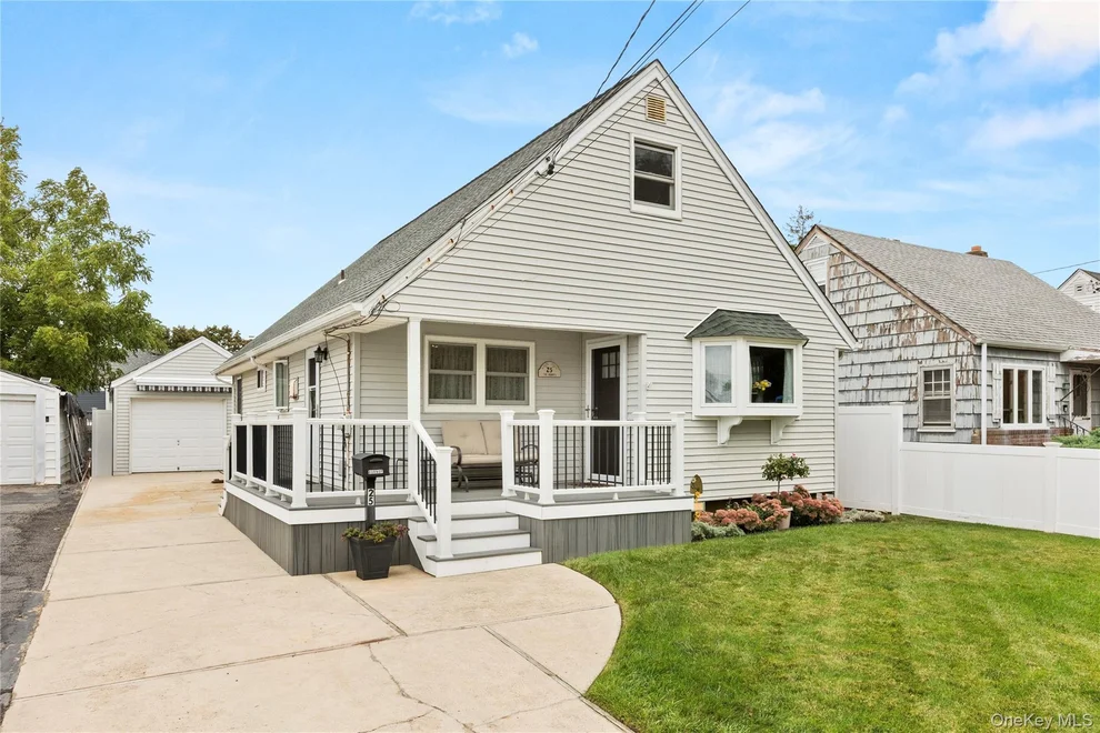 Unit for sale at 25 Stewart Street, Babylon, NY 11726