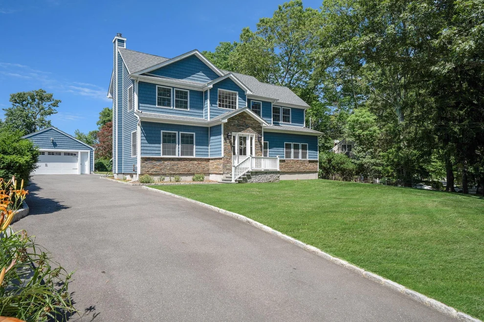 Unit for sale at 206 Brooksite Drive, Smithtown, NY 11787