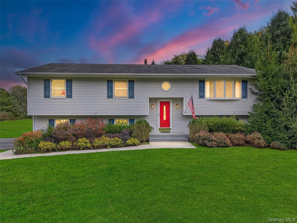Unit for sale at 168 Toleman Road, New Windsor, NY 10992