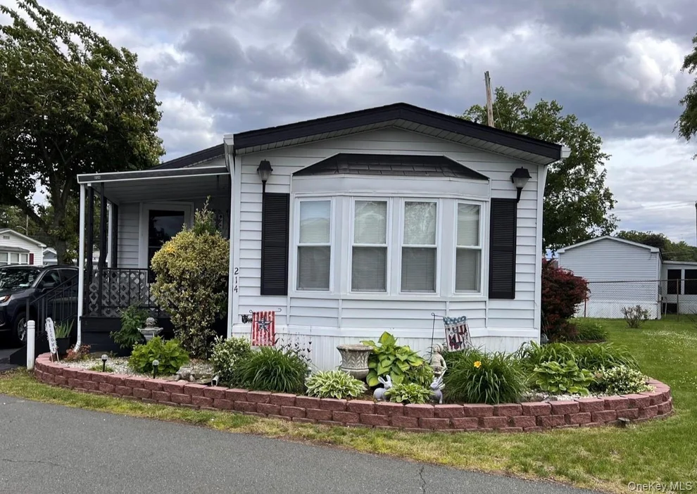 Unit for sale at 214 West Mountainview MHP, Stony Point, NY 10980