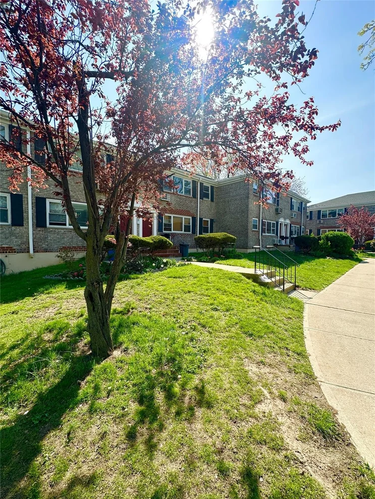 Unit for sale at 150-34 Jewel Ave, New York, NY 11367