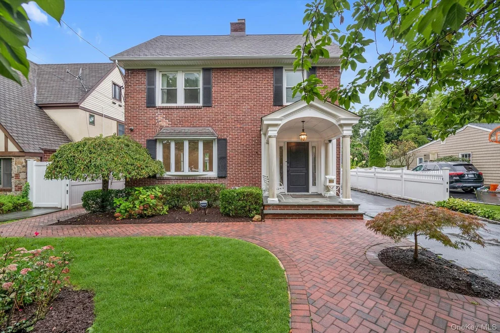 Unit for sale at 153 Powerhouse Road, North Hempstead, NY 11577