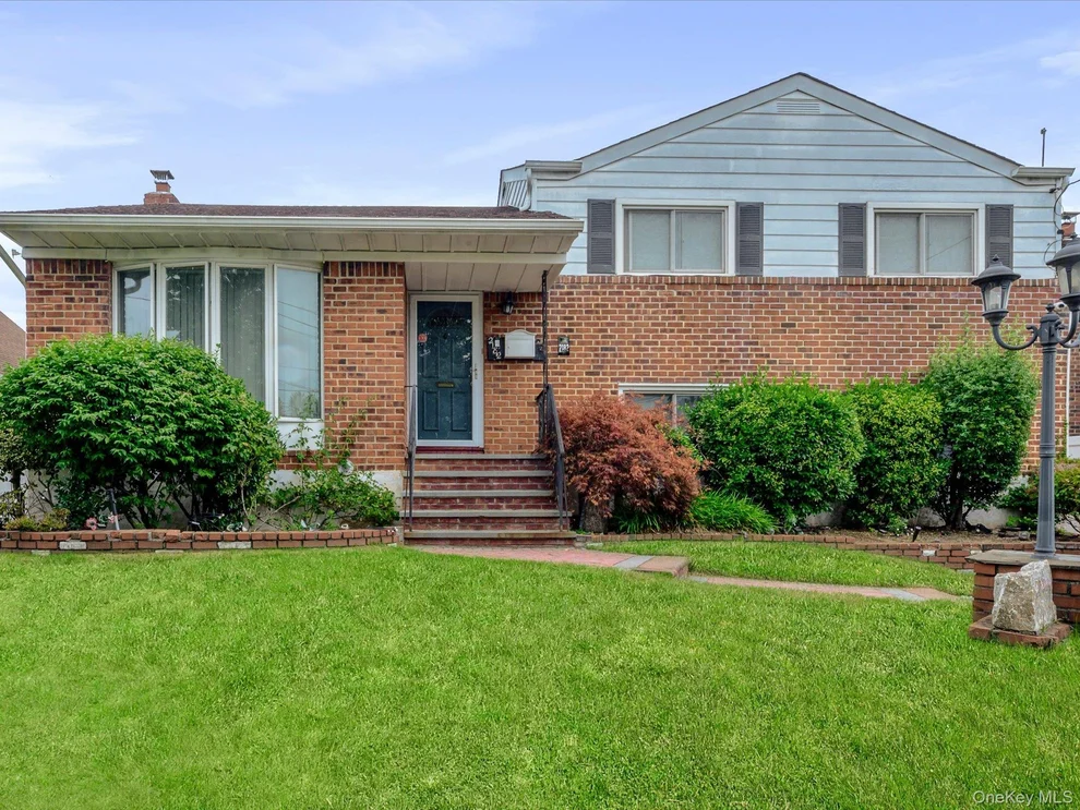 Unit for sale at 2182 Baylis Avenue, Hempstead, NY 11003