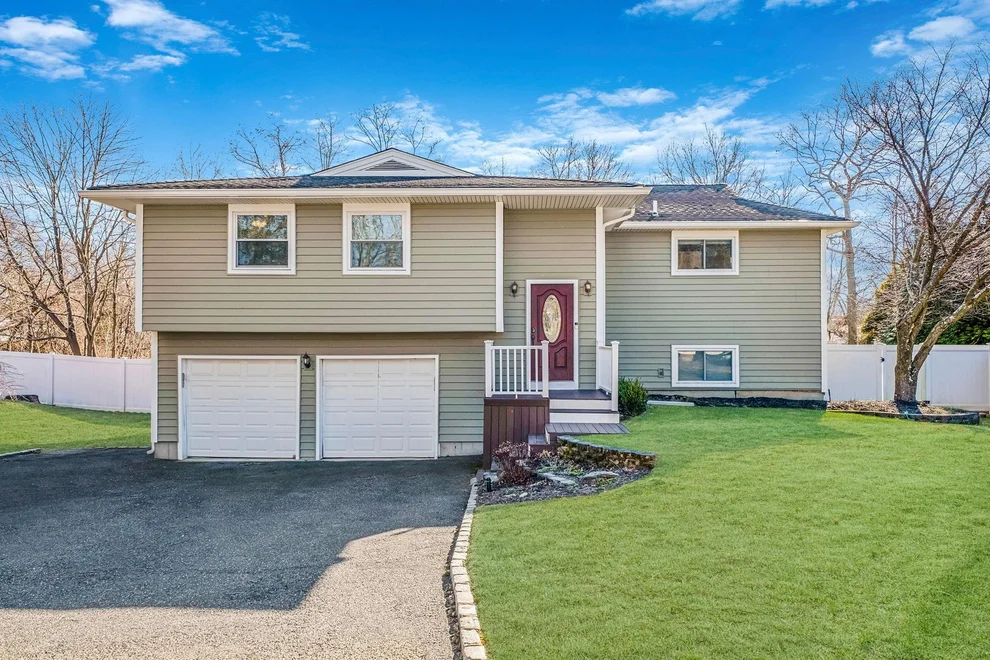 Unit for sale at 3 Oxford Drive, Brookhaven, NY 11776