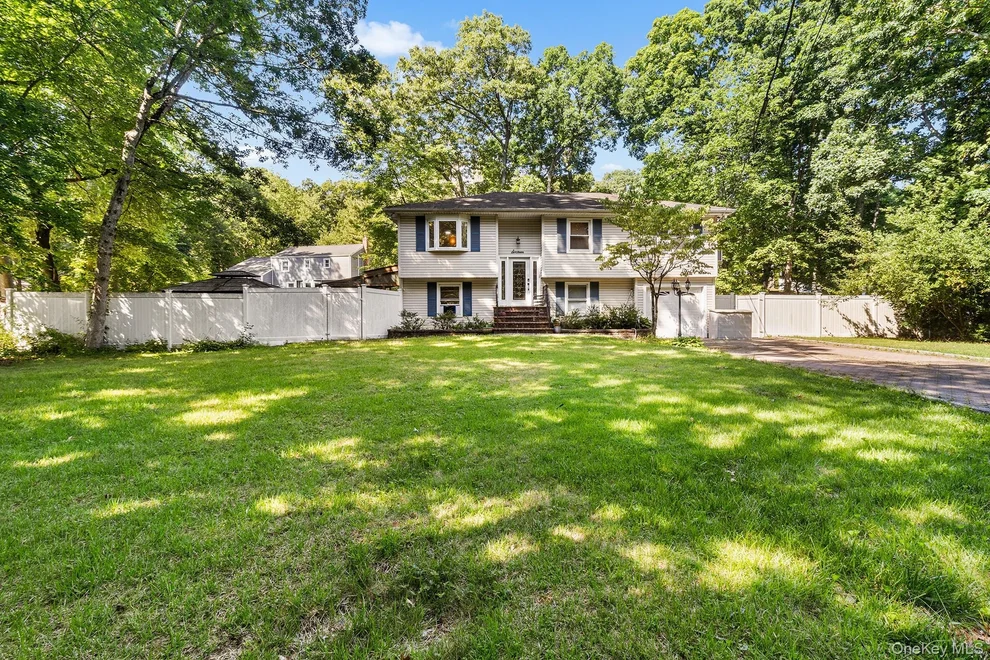 Unit for sale at 16 Obermueller Drive, Huntington, NY 11747